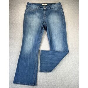 Levis 526 Slender Boot flare leg Jeans‎ Women 12/34X29 hi rise medium wash